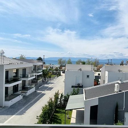 Luxsuites Ofrínion エクステリア 写真