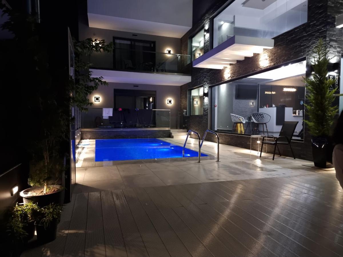Luxsuites Ofrínion エクステリア 写真