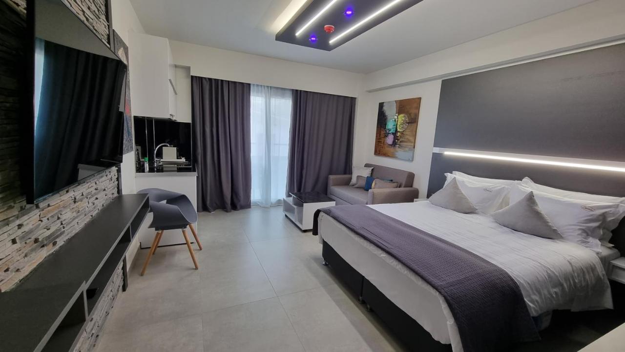 Luxsuites Ofrínion エクステリア 写真