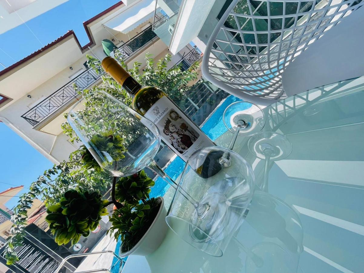 Luxsuites Ofrínion エクステリア 写真