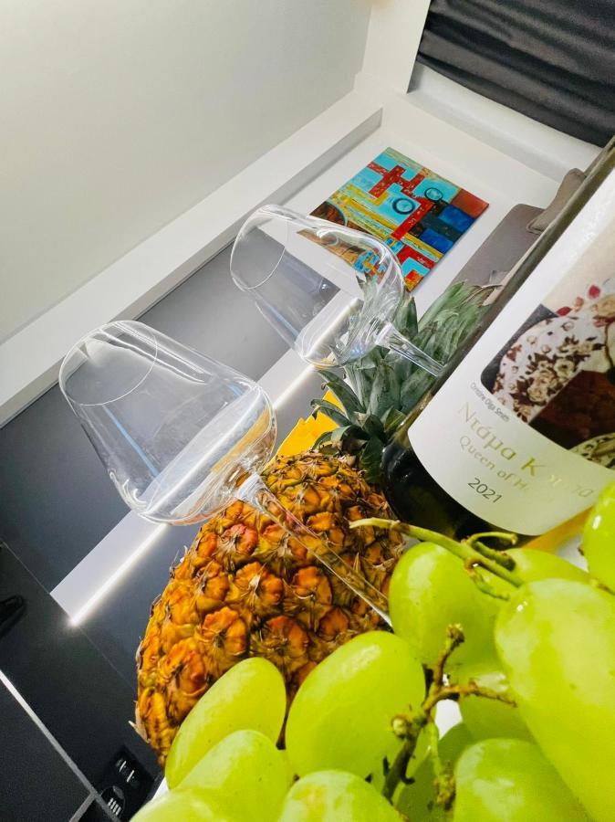 Luxsuites Ofrínion エクステリア 写真